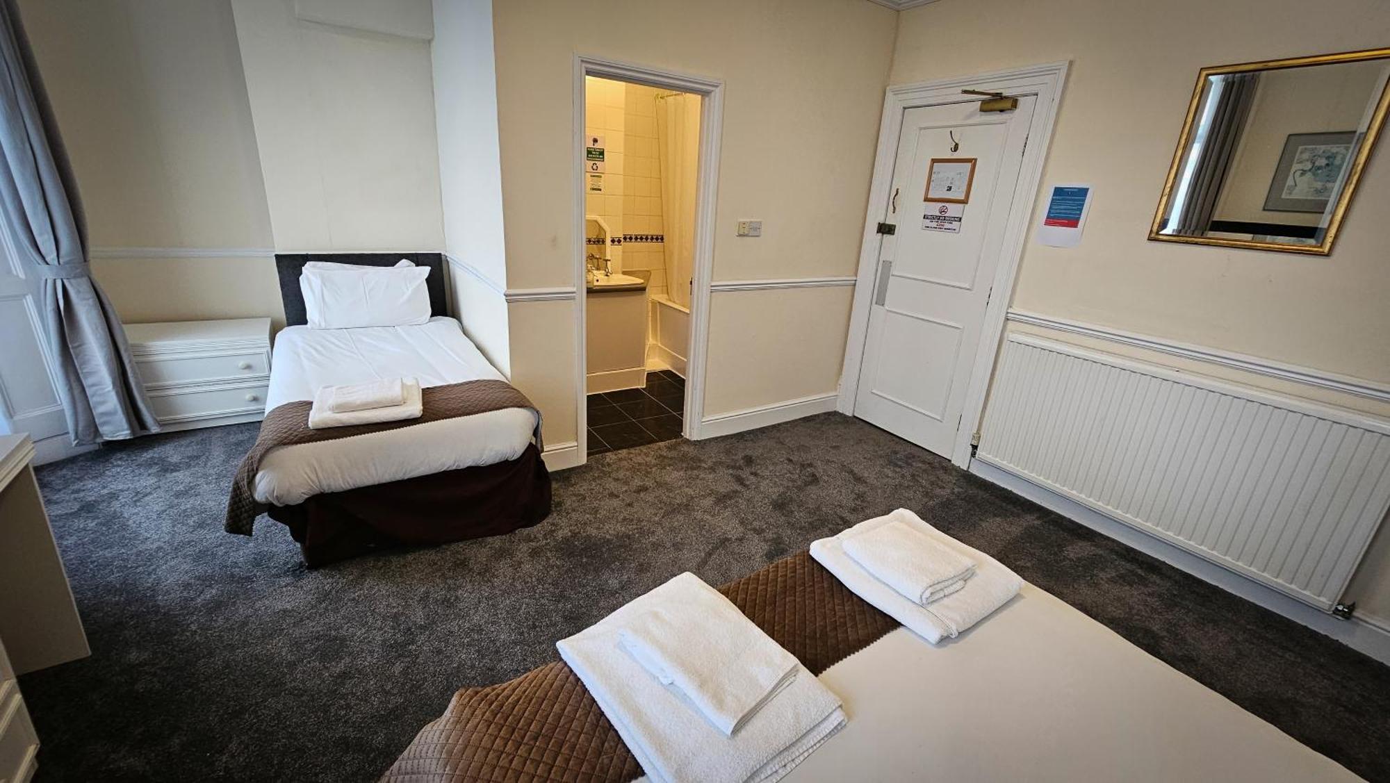 Nelson Hotel Great Yarmouth Bagian luar foto